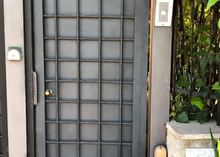 Garden Guest Room Private Entrance & En-Suite Δωμάτια σε οικογενειακή κατοικία