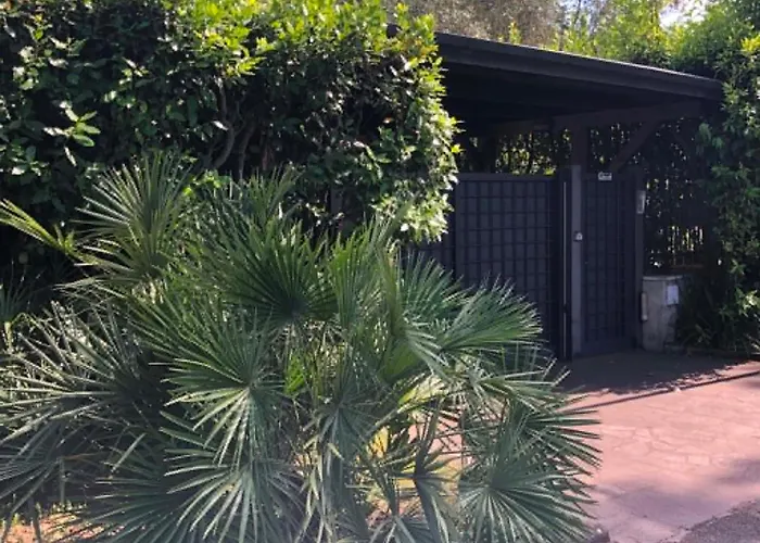 Privatunterkunft Garden Guest Private Entrance&en-suite Rom